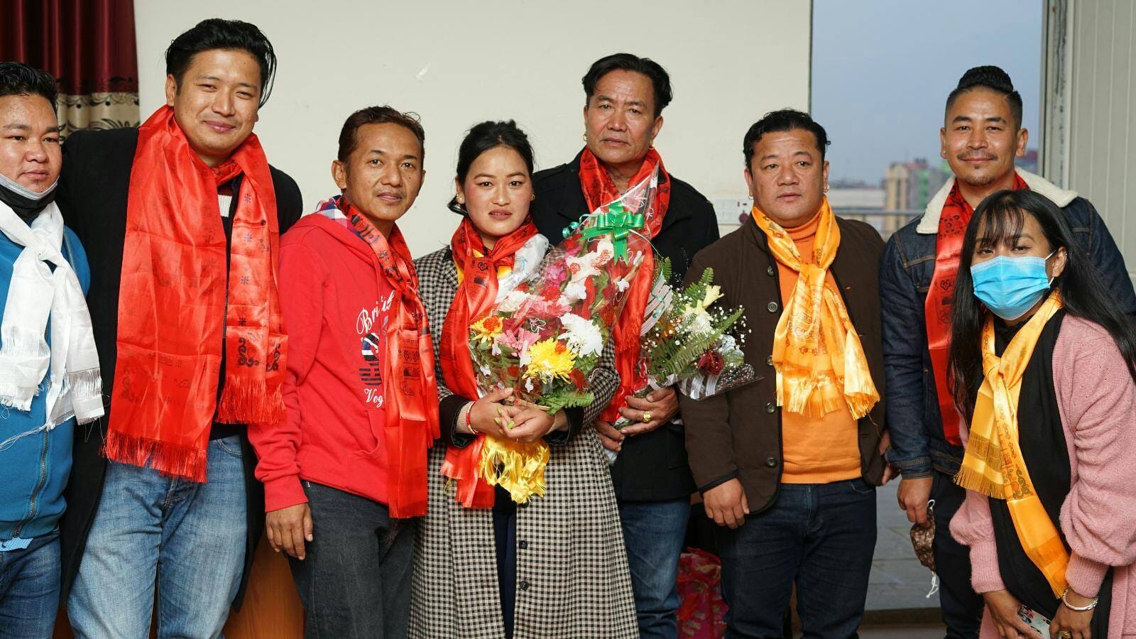 नायिका बाट गायिका बनेको मन्जु गुरुङको लाहुरै बाट रिलिज